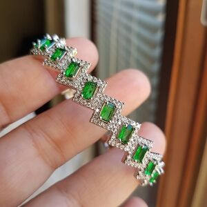 Swarovski Elements 925 Sterling Silver Emerald Green Baguette Cuff Bracelet NEW